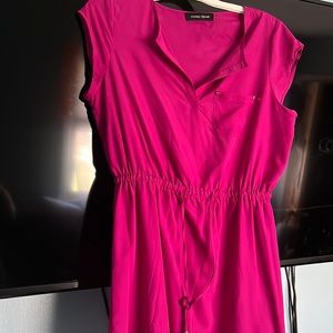 Ivanka Trump size 8 fuschia dress